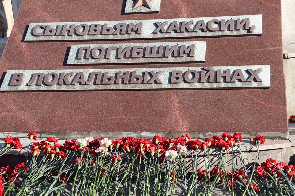 Фото: отдел информационной политики администрации Абакана miting dmitr