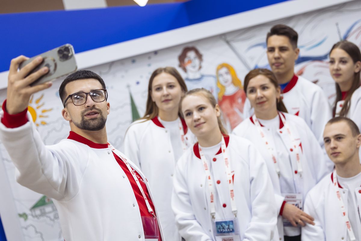 delegaziy v moskve