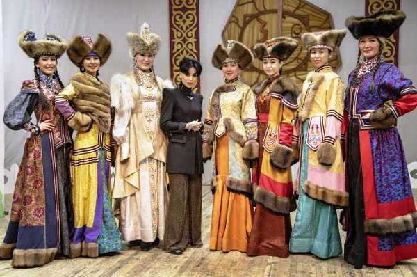 teatr mody altyr s sjuzanoj bars