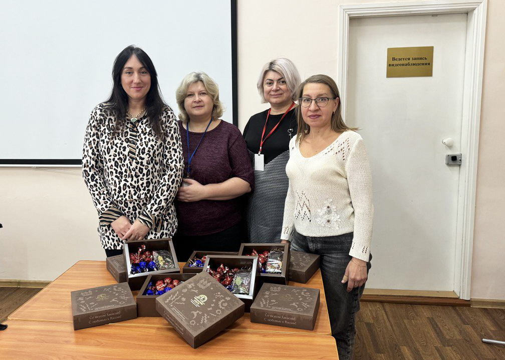 Podarki detyav v Sverdlovsk LNR