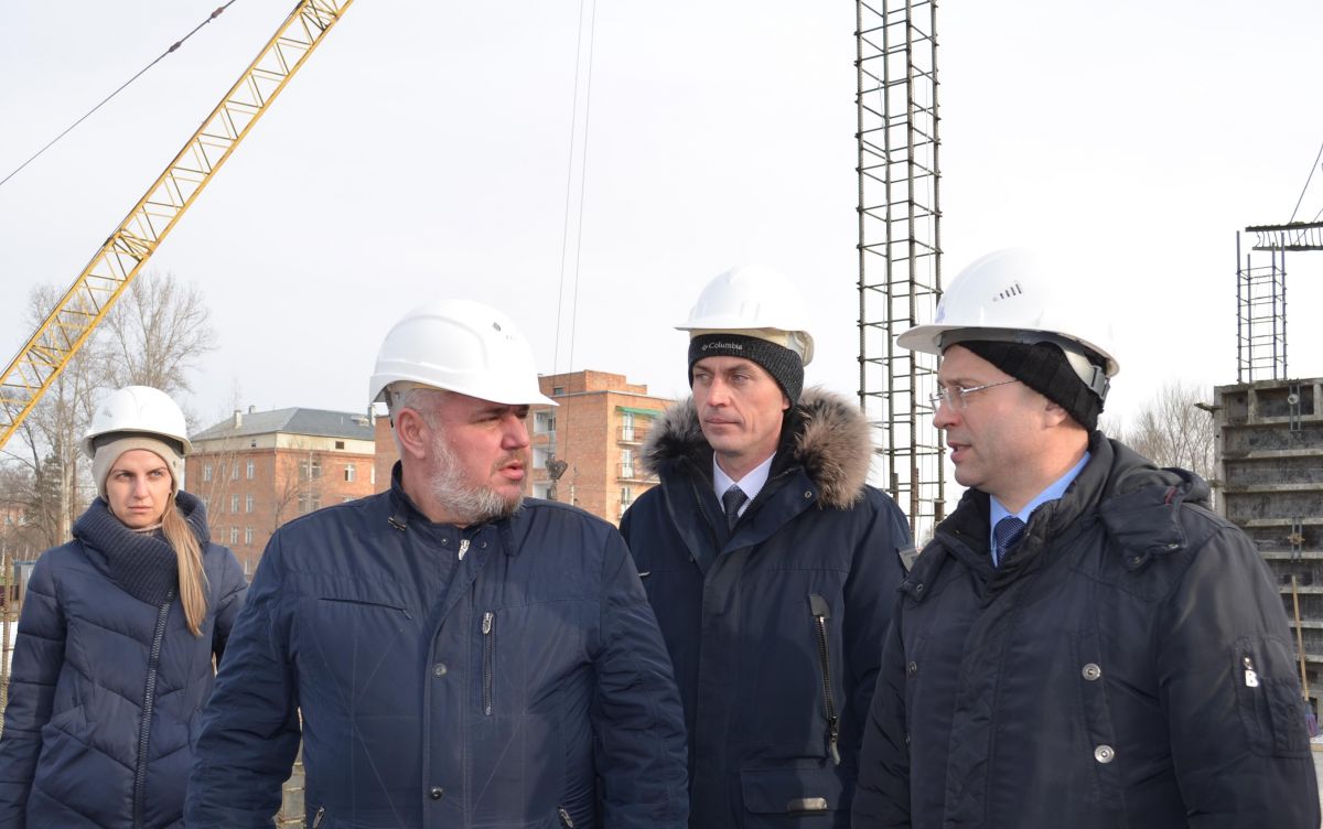 строительство хакасия. корп хакасия. стройка абакан республиканский онкологический диспансер. радиологический корпус абакан. депутат хакасии.