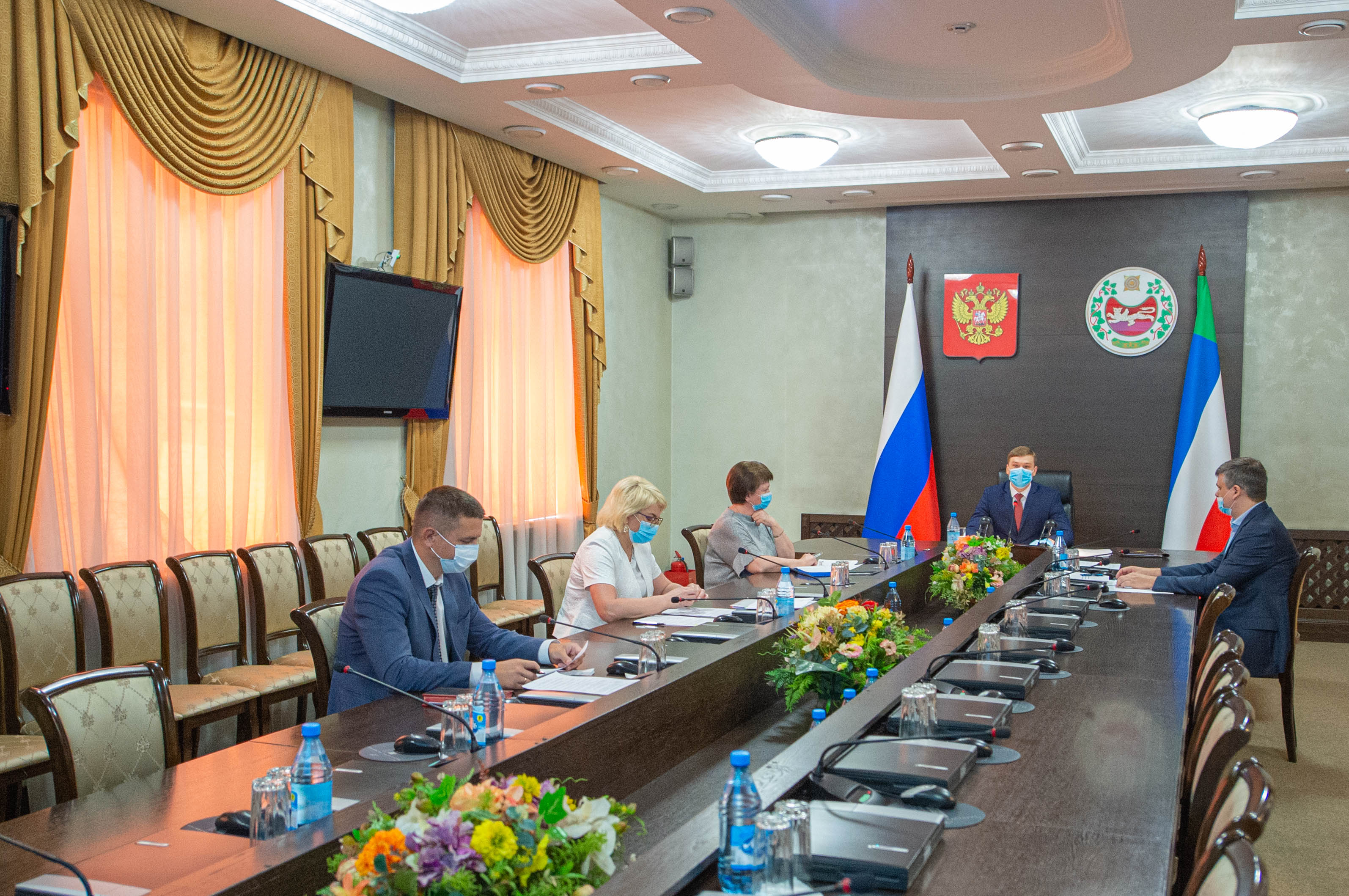 хакасия выплаты. фото 14 ноября. минтруд абакан. помощь мфц. хакасия выплаты.